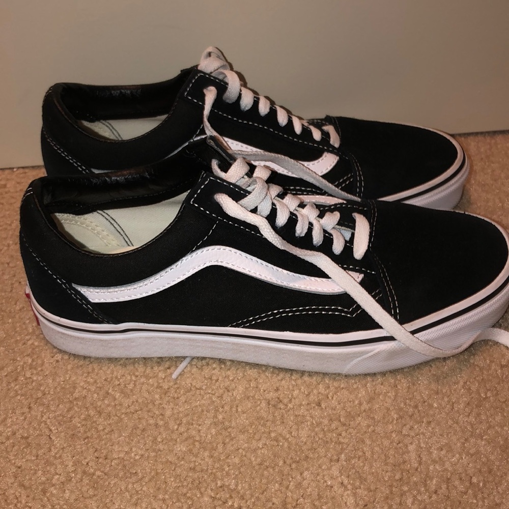 COPY - black and white old skool low top vans - Picture 3 of 6